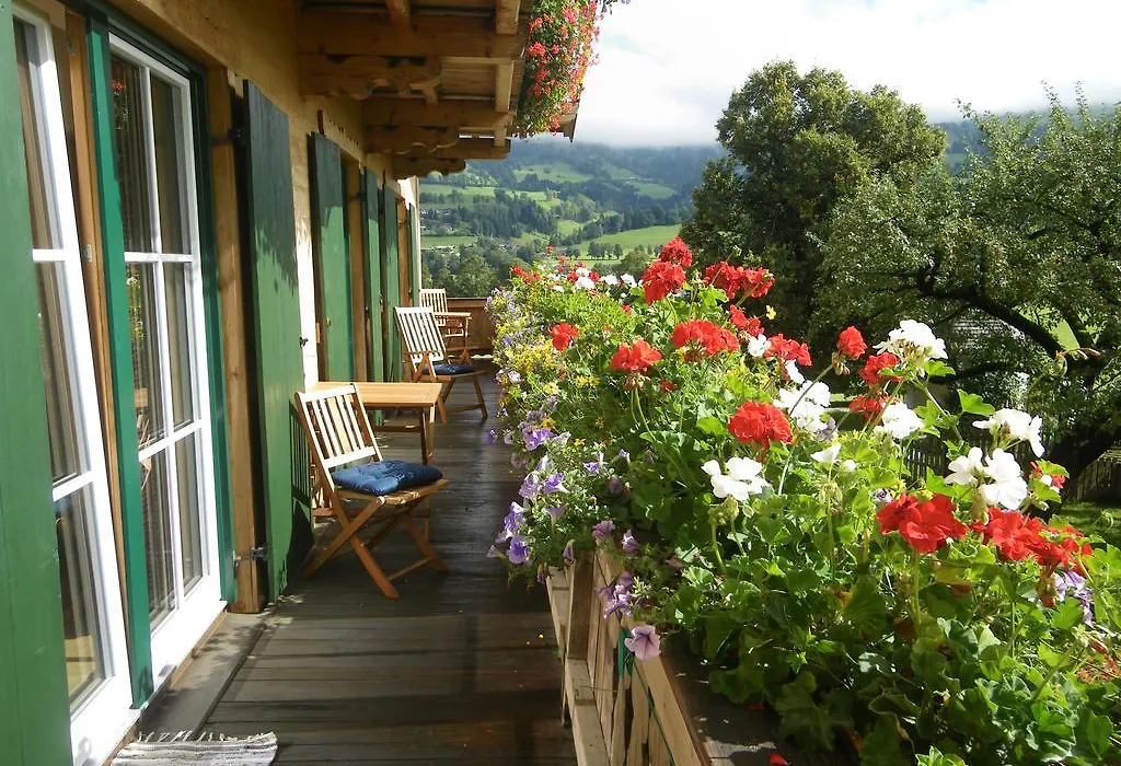 Lindenhof-1